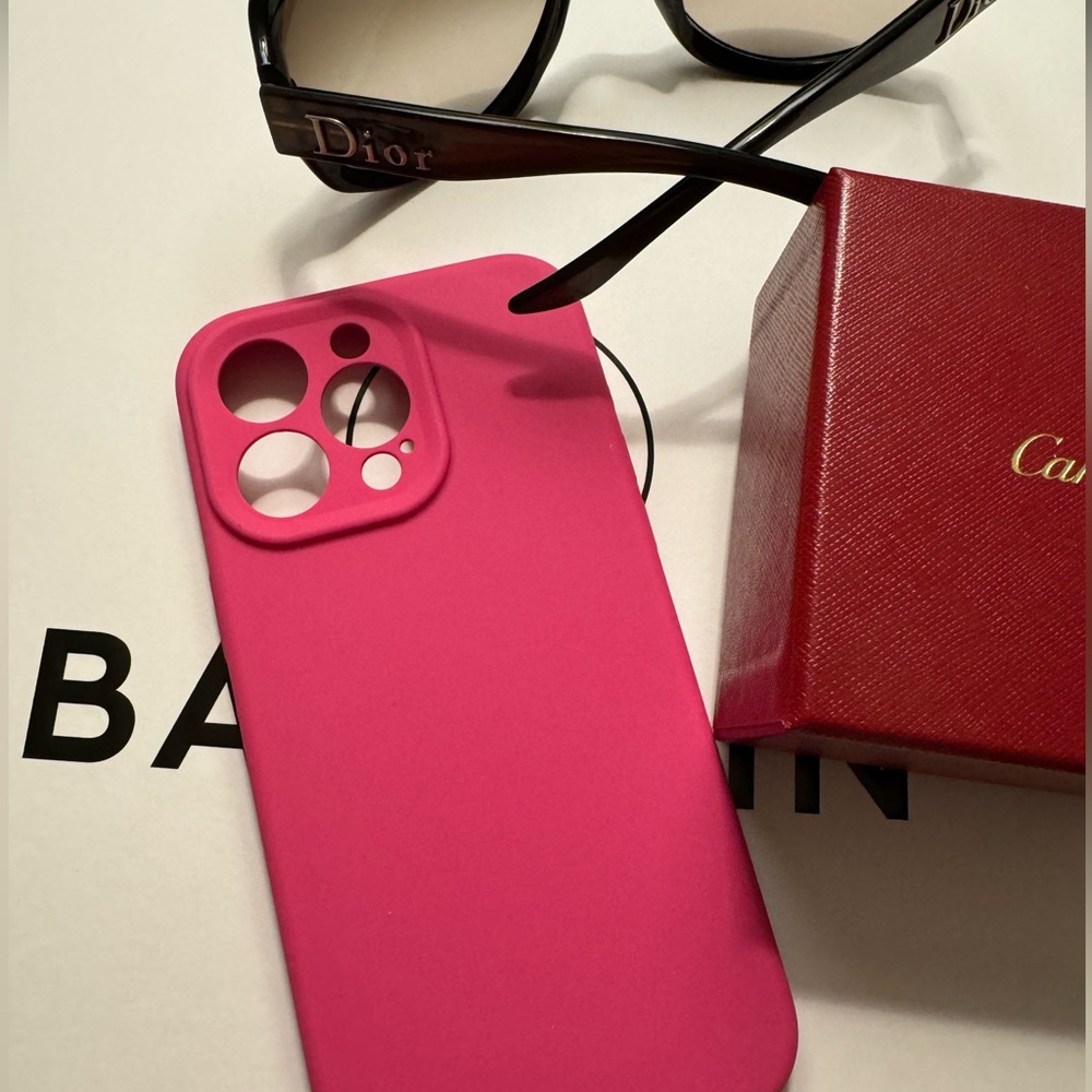 Hot Pink iPhone 15 ProMax silicone case
